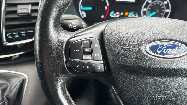 Ford Transit Custom 300 L2 Diesel Fwd 2.0 EcoBlue 130ps Low Roof Limited Van